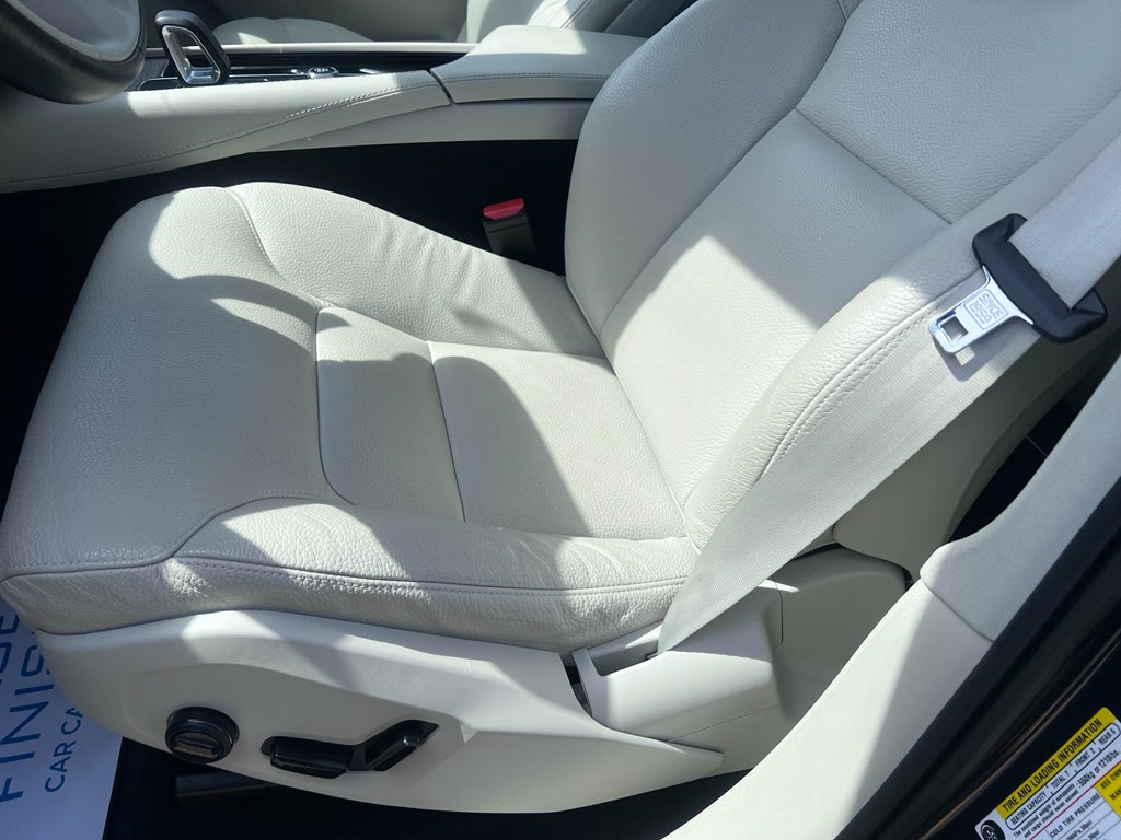 2023 Volvo XC90 B6 Plus 7-Seater