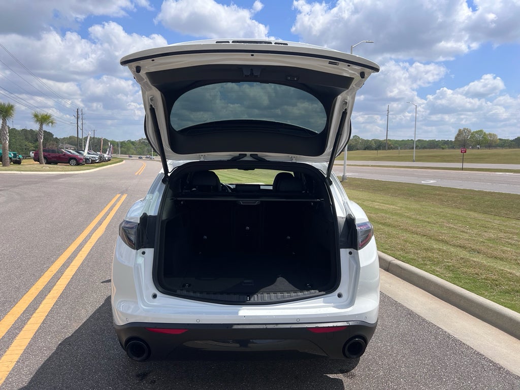 2024 Alfa Romeo Stelvio Sprint AWD