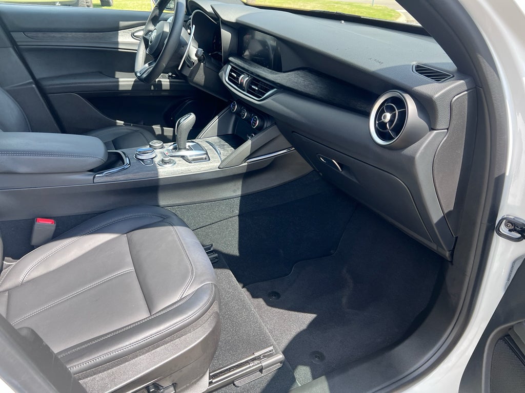 2024 Alfa Romeo Stelvio Sprint AWD