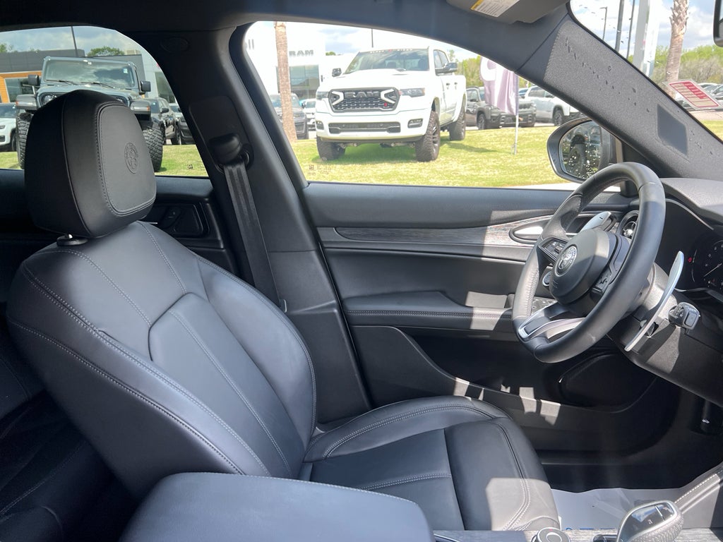 2024 Alfa Romeo Stelvio Sprint AWD