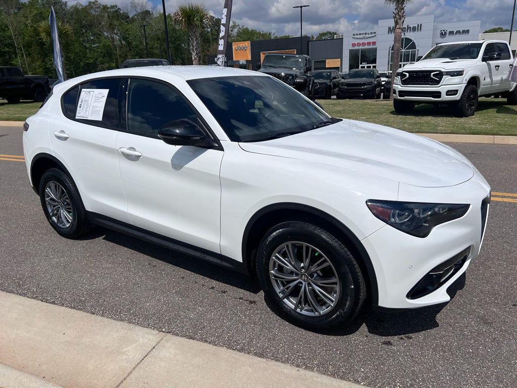 2024 Alfa Romeo Stelvio Sprint AWD